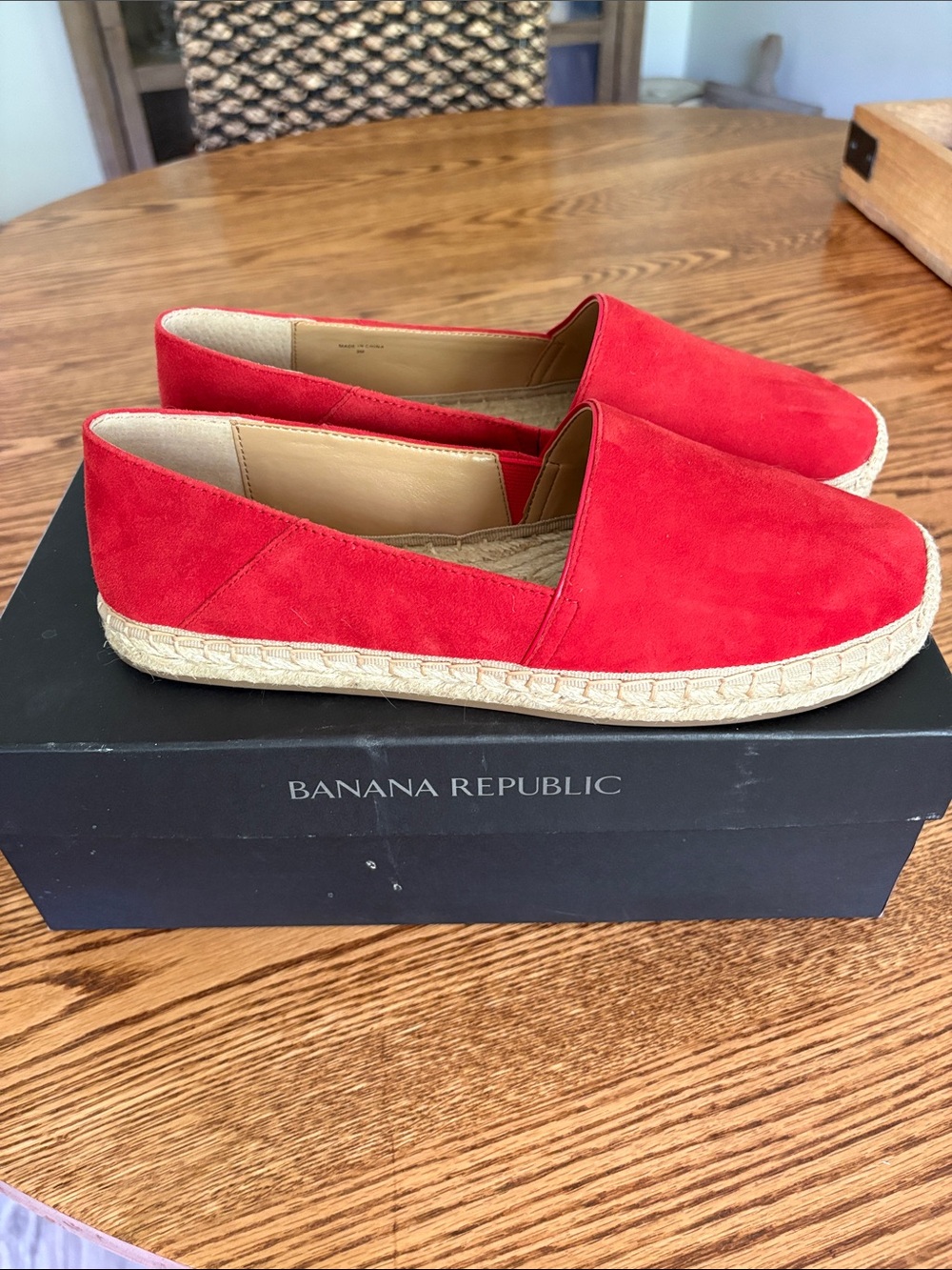 NIB Banana Republic Lipstick Red Suede Espadrille Slip-Ons, size 9